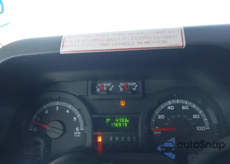 2009 Ford E-350 Super Duty Commercial/Recreational z USA, uszkodzony, nr VIN 1FTDS34L29DA61924